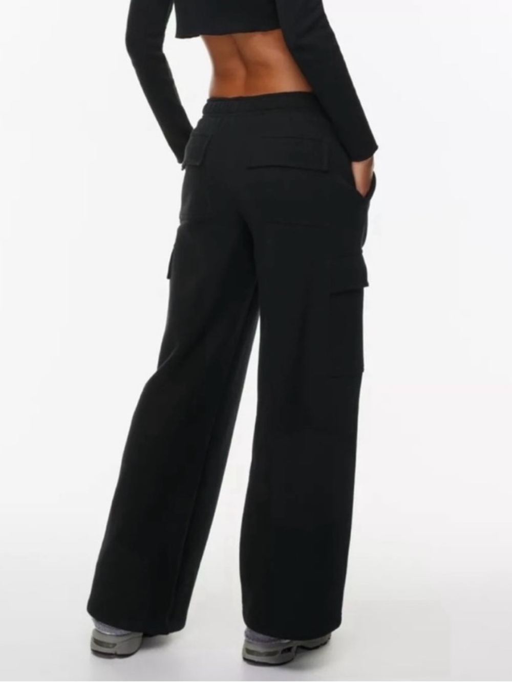 Aritzia Tna Cozy Fleece Mega Cargo Oversized Wide-Leg Sweatpants Black Size XS